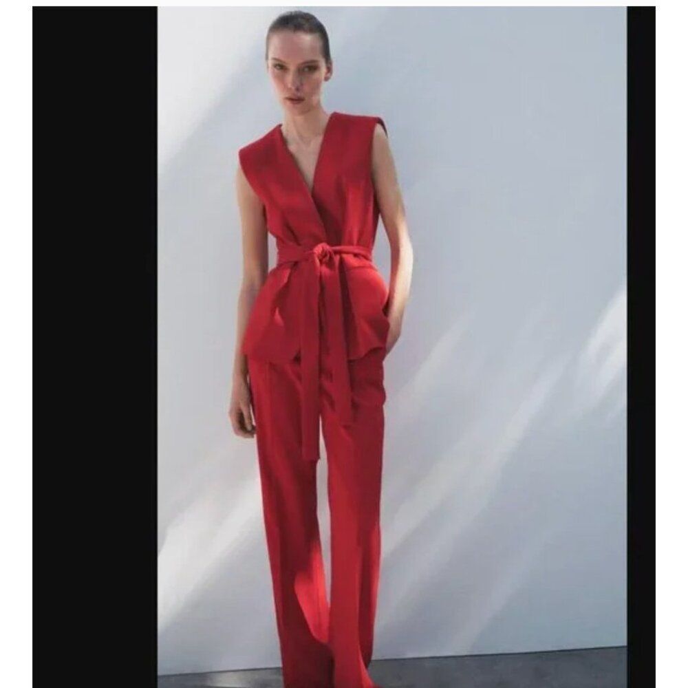 Zara Red Sleeveless vest